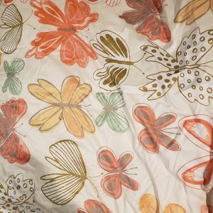 Pillow fort  full/Queen comforter and shams